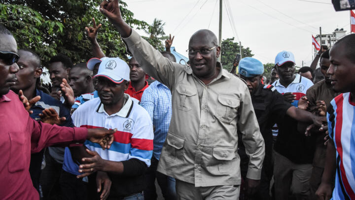 File photo taken March 14, 2020 of Tanzanian opposition leader Freeman Mbowe (C) after his release from prison. AFP - ERICKY BONIPHACE.